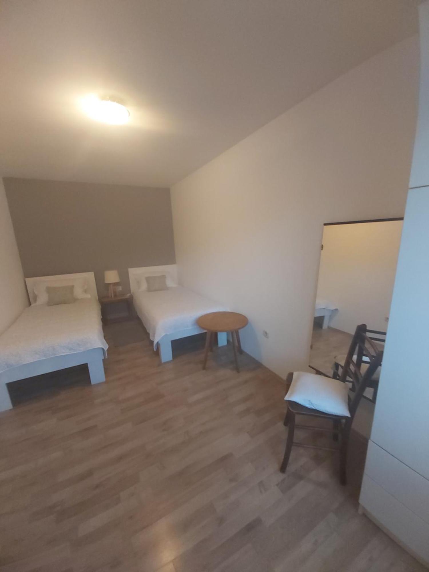 Apartman Luce With Shared Pool Zadar Zewnętrze zdjęcie