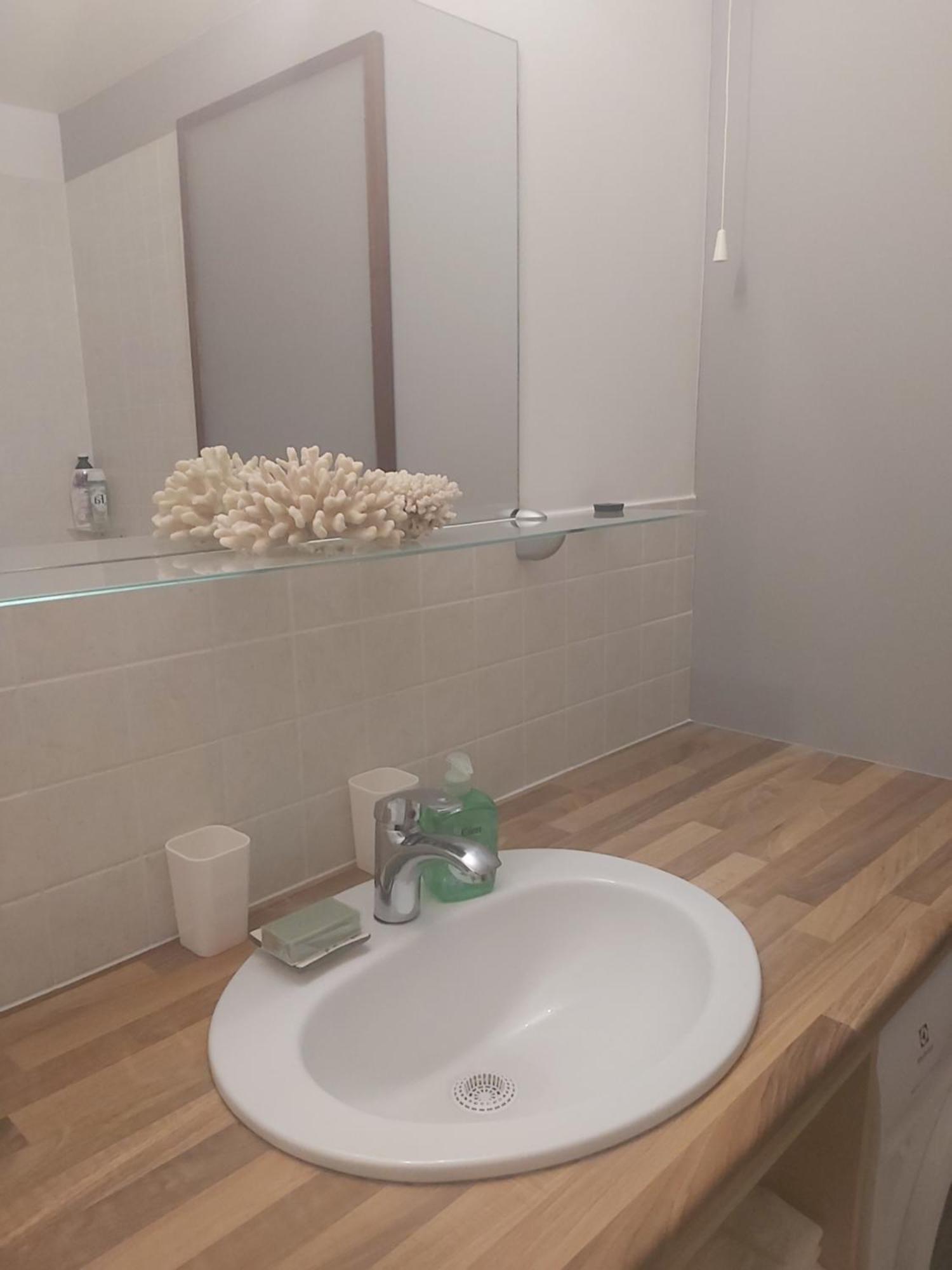 Apartman Luce With Shared Pool Zadar Zewnętrze zdjęcie
