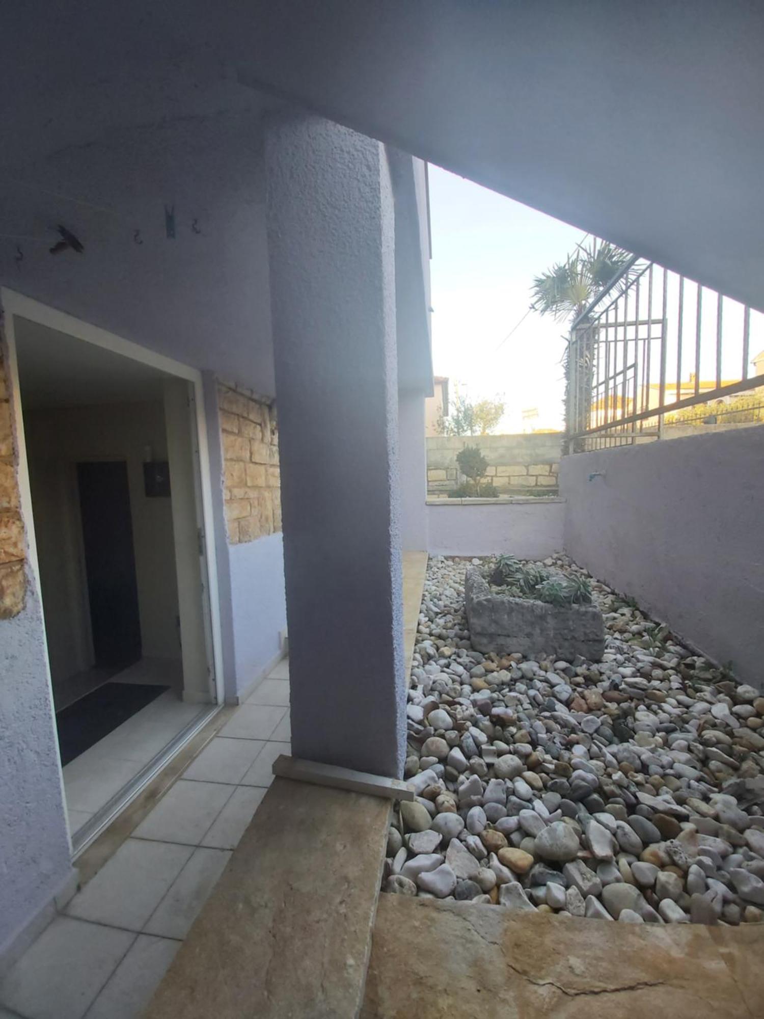 Apartman Luce With Shared Pool Zadar Zewnętrze zdjęcie
